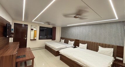 Shri Hari sarnam Room Type - Four Bed AC Family Room