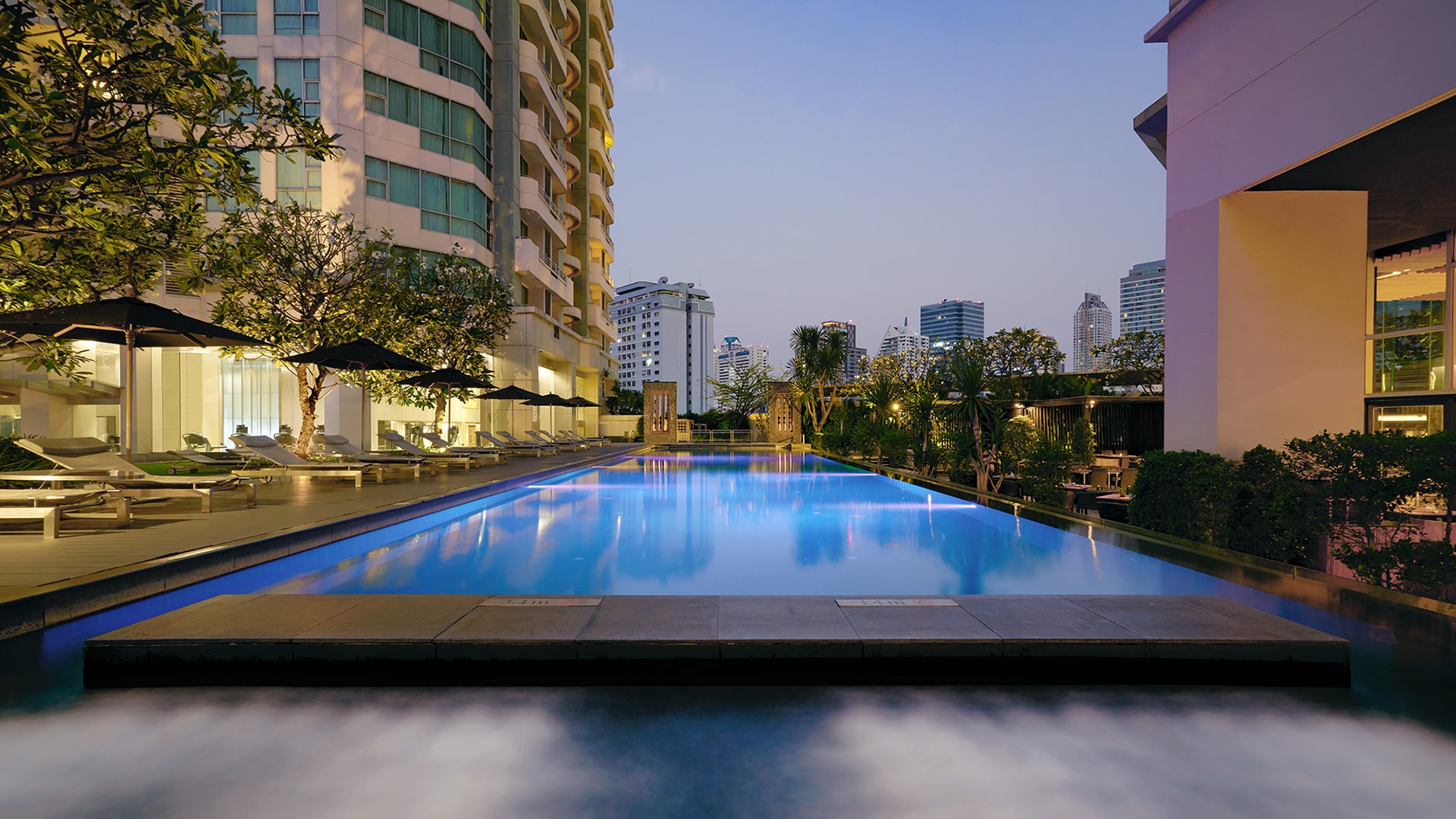 JC Kevin Sathorn Bangkok Hotel - Tap to explore photos