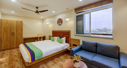 Treebo Aasma Downtown Room Type - Deluxe Room