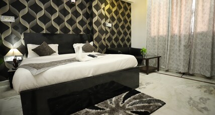 Staybia 15 Room Type - Luxury Room with Stilt Window