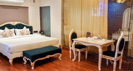 Hotel Mahanayak Room Type - Suite Room with Free Wifi