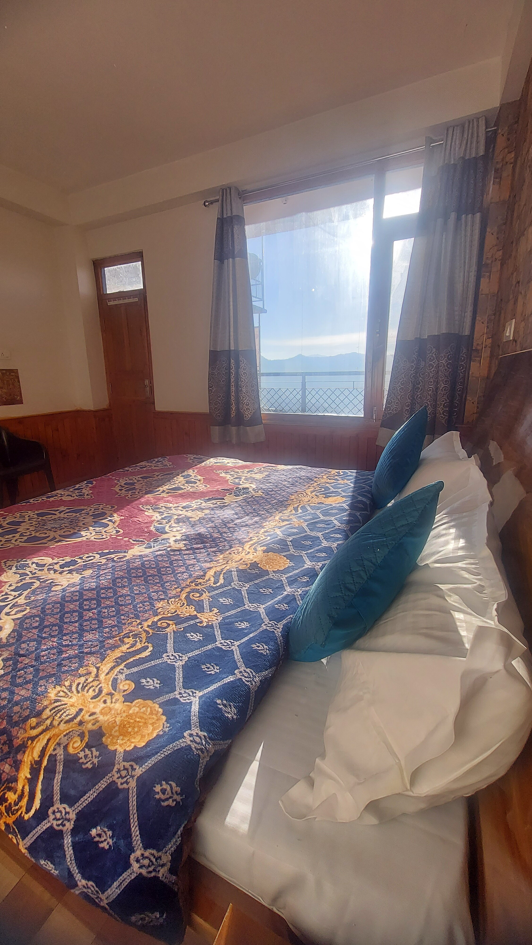 Mount Paradise Inn Home Stay - Tap to explore photos