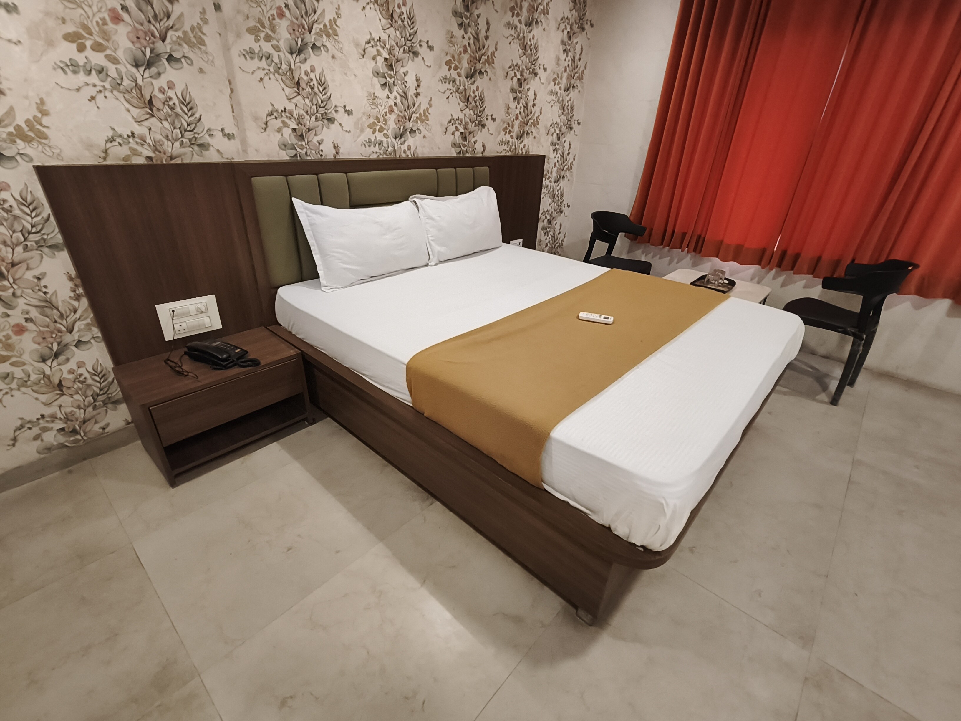 Hotel Sai Sahara, Bhiwandi - Tap to explore photos