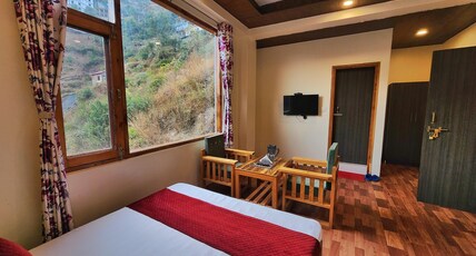 ROYAL CEDAR Room Type - Royal Cedar Deluxe Valley View Room