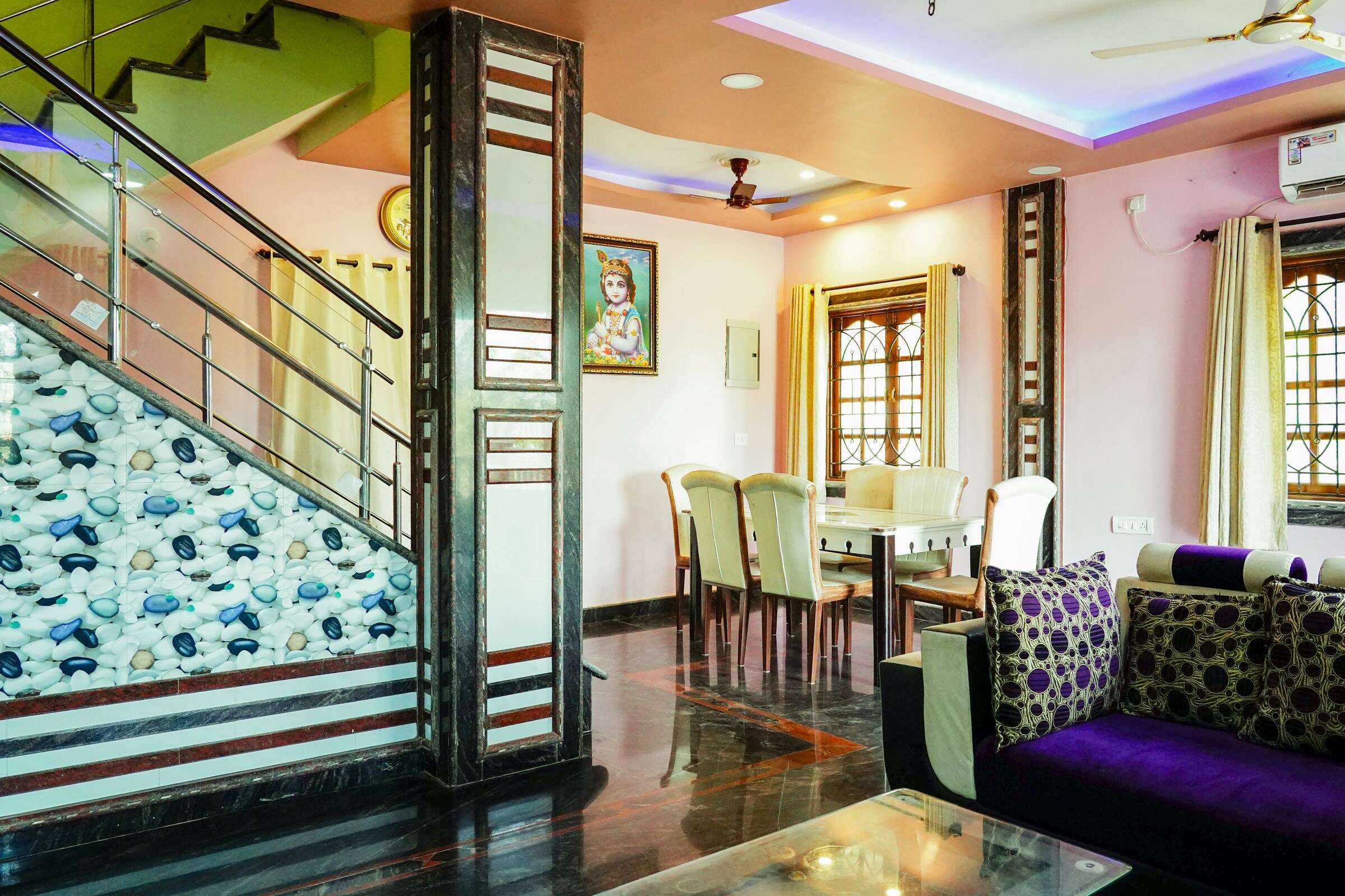 3 Bedrooms Luxurious Villa Near Nerul Riiver - Tap to explore photos