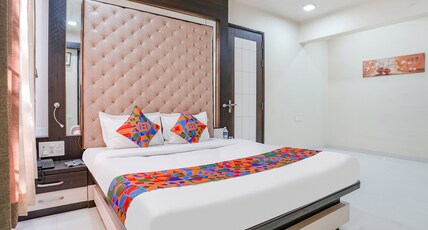 Via Rudra Residency Room Type - Deluxe Room Via Rudra Residency Room Type - Deluxe Room