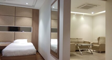 HOTEL SMART CITY PARK INN Room Type - GRAND SUITE TWIN BED