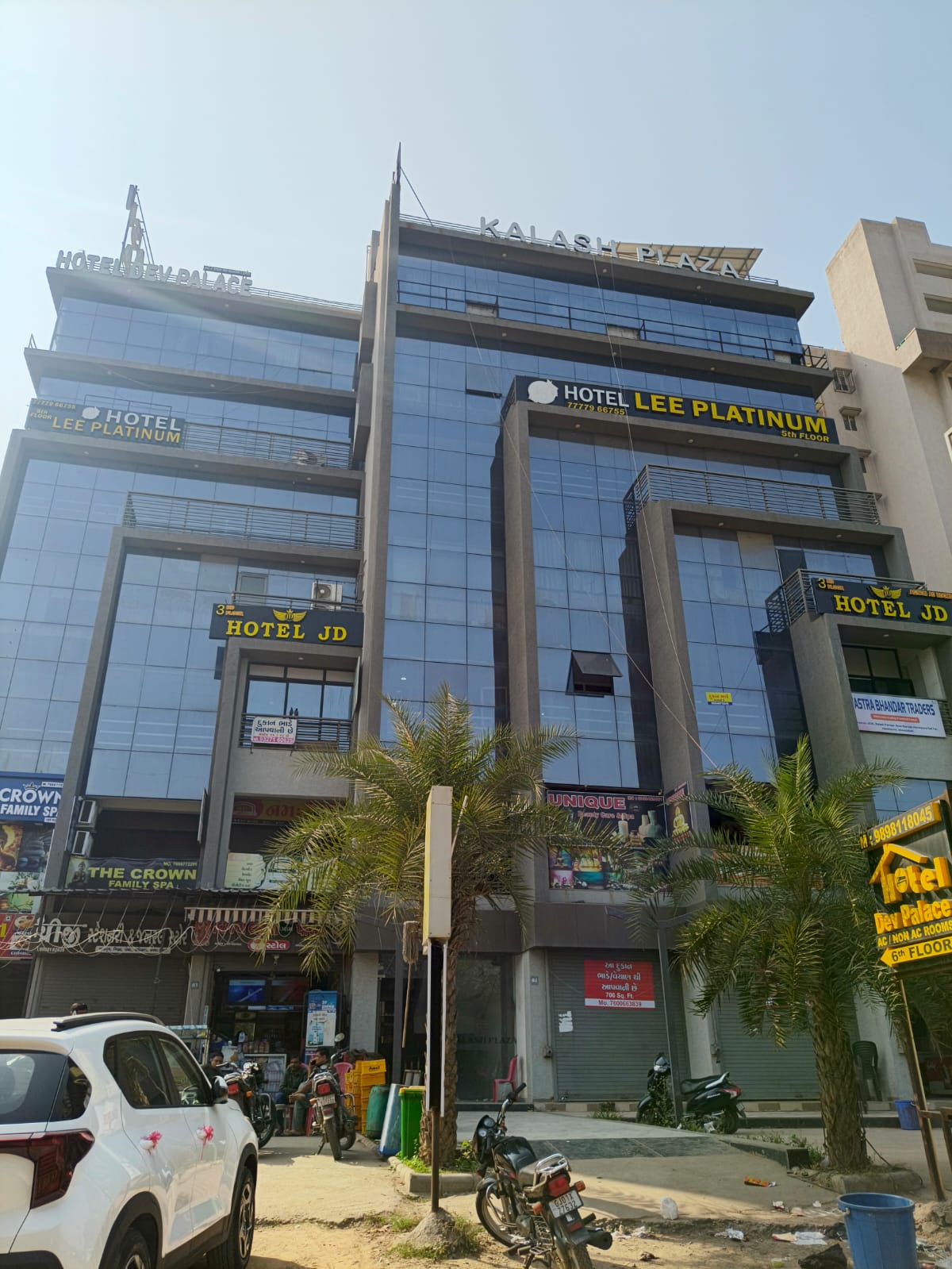 Hotel Dev Palace Naroda - Tap to explore photos