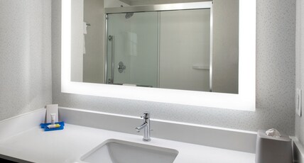 Holiday Inn Express Great Barrington Room Type - 1 King Suite Walk In Shower