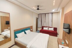 HOTEL SANSKAR PALACE