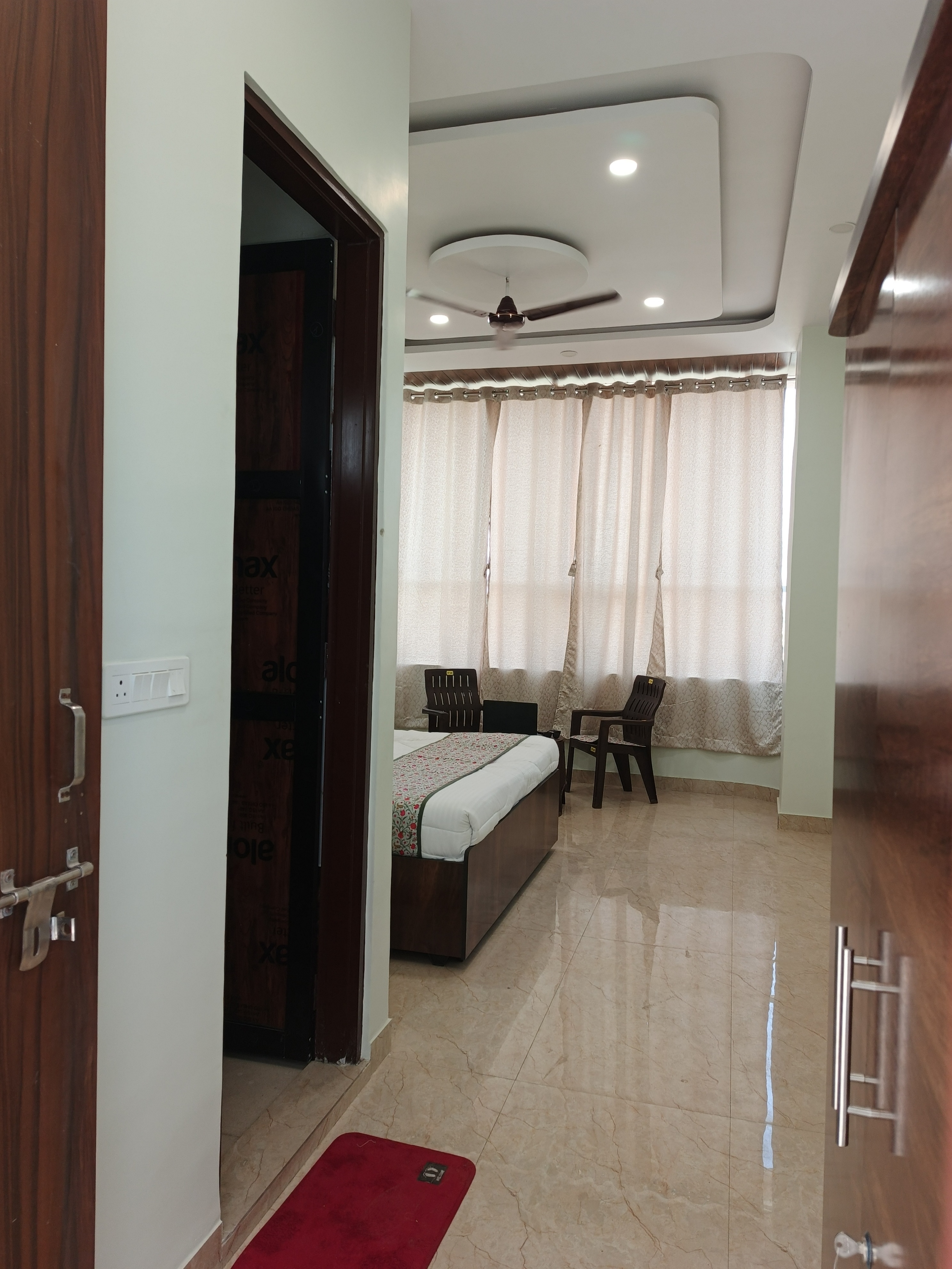 Udgam resort - Tap to explore photos