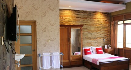 Hotel O Villa Ciparay Indah Syariah Room Type - Delux Family