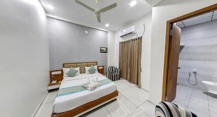 Hotel Shivay International Room Type - GRAND DELUXE ROOM WITH BALCONY