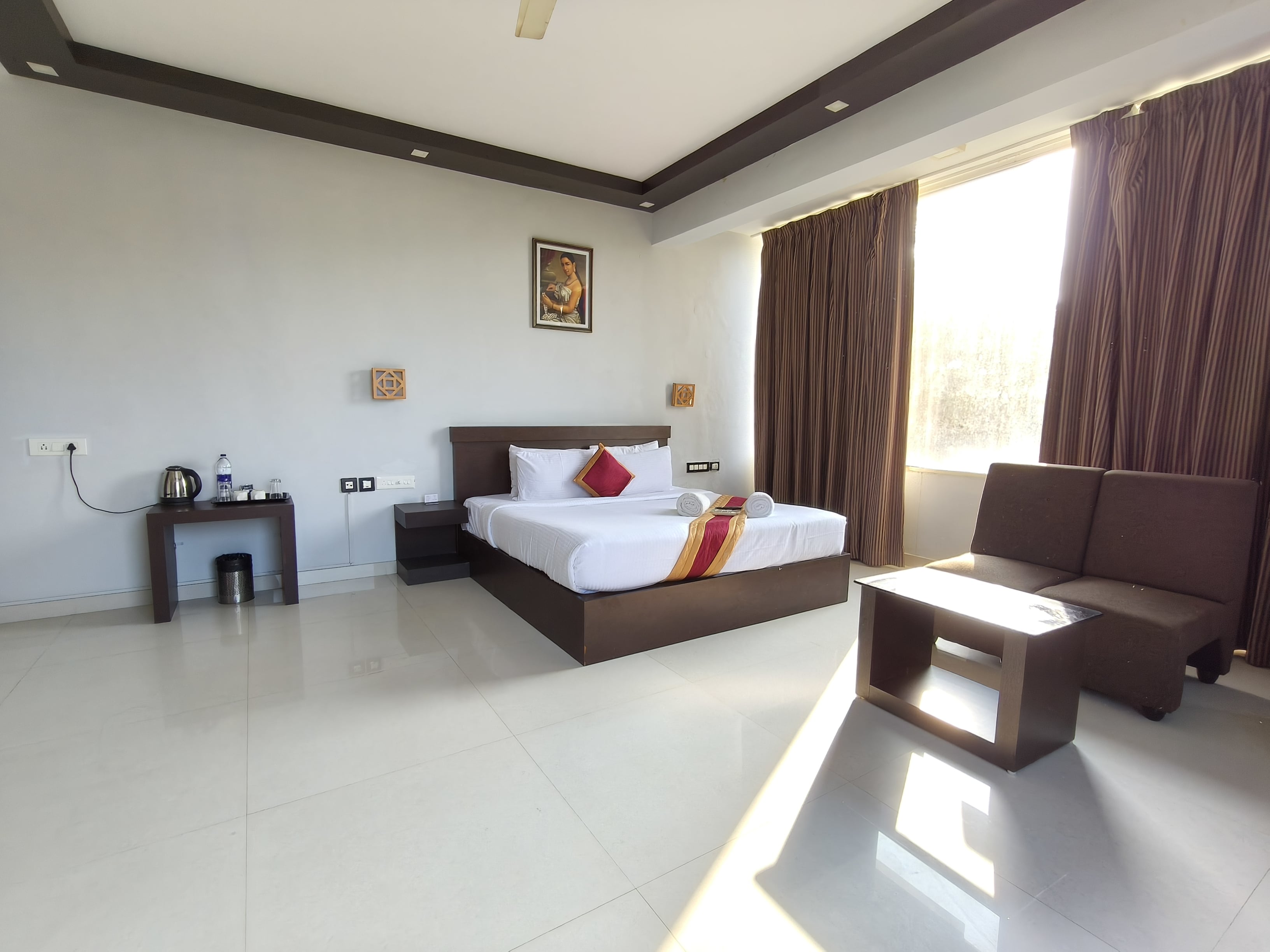 Leela Backwaters Inn - Tap to explore photos