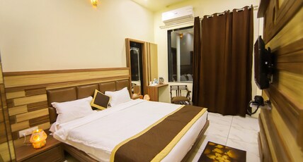 Hotel Heritage View- 500 Meter From Bus Stand Room Type - DELUXE ROOM