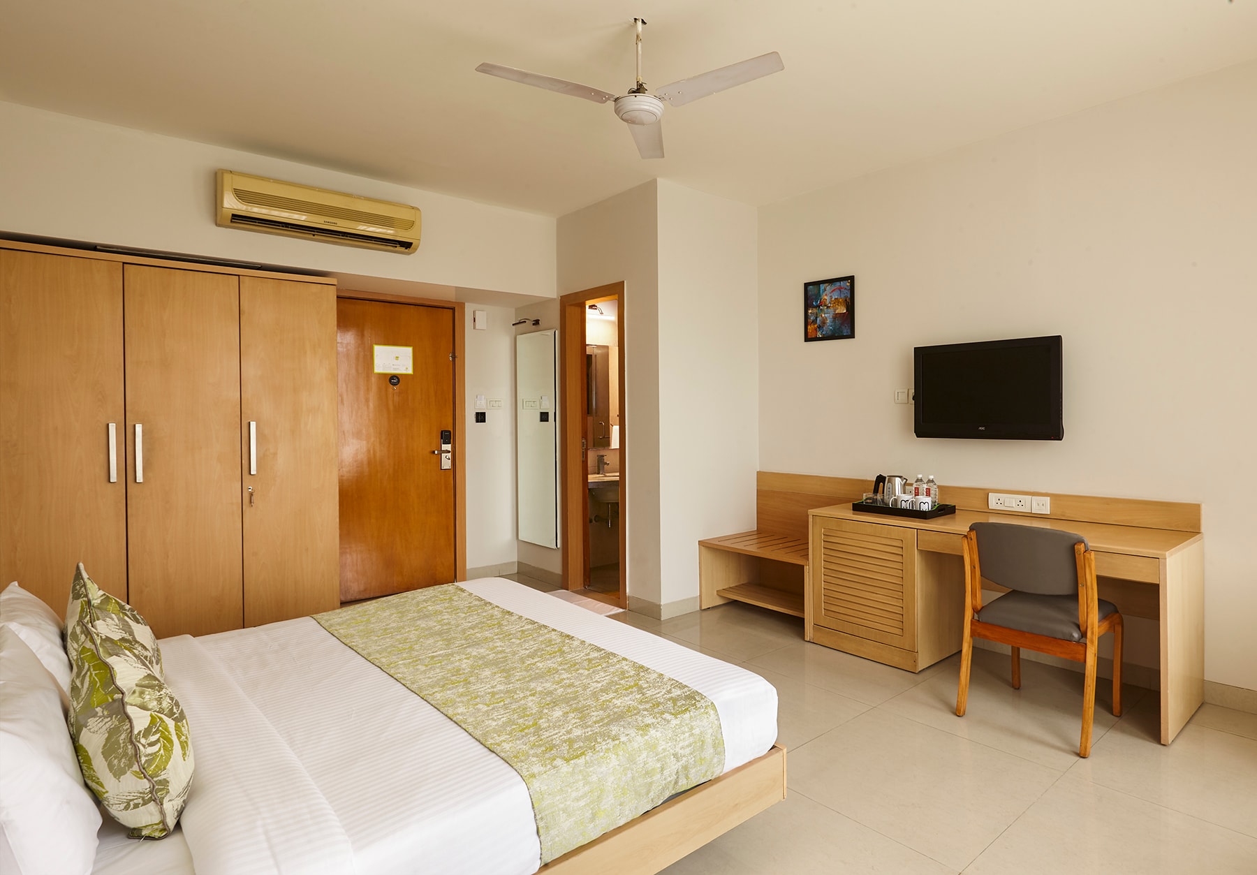Monday Hotels  Mahape - Tap to explore photos