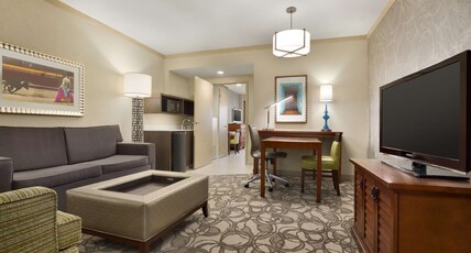 Embassy Suites by Hilton San Antonio Airport Room Type - 1KING HEAR IMPAIRED STE NO