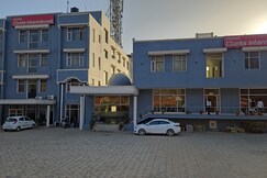 Hotel Clarks International