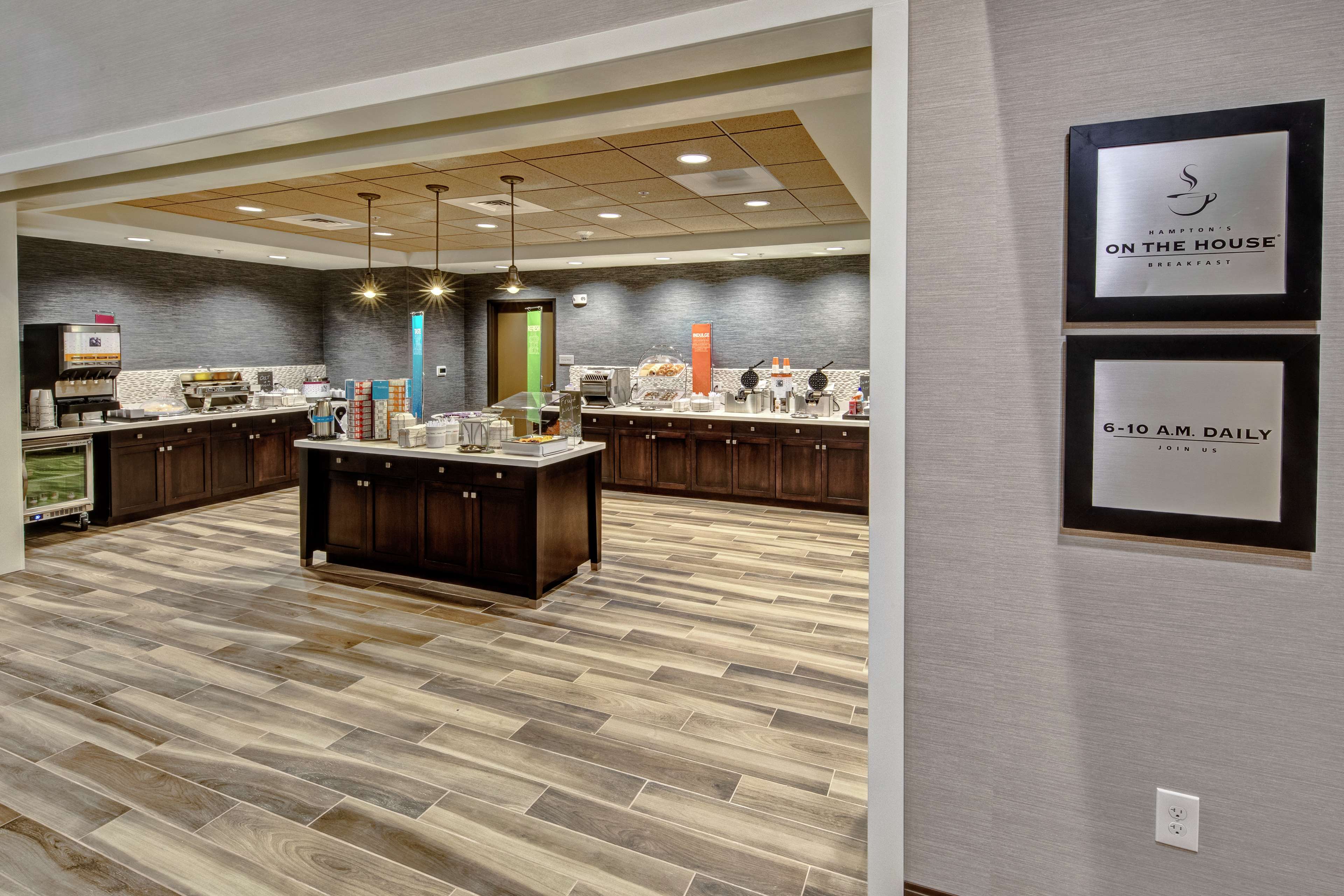 Hampton Inn & Suites by Hilton Culpeper - Tap to explore photos