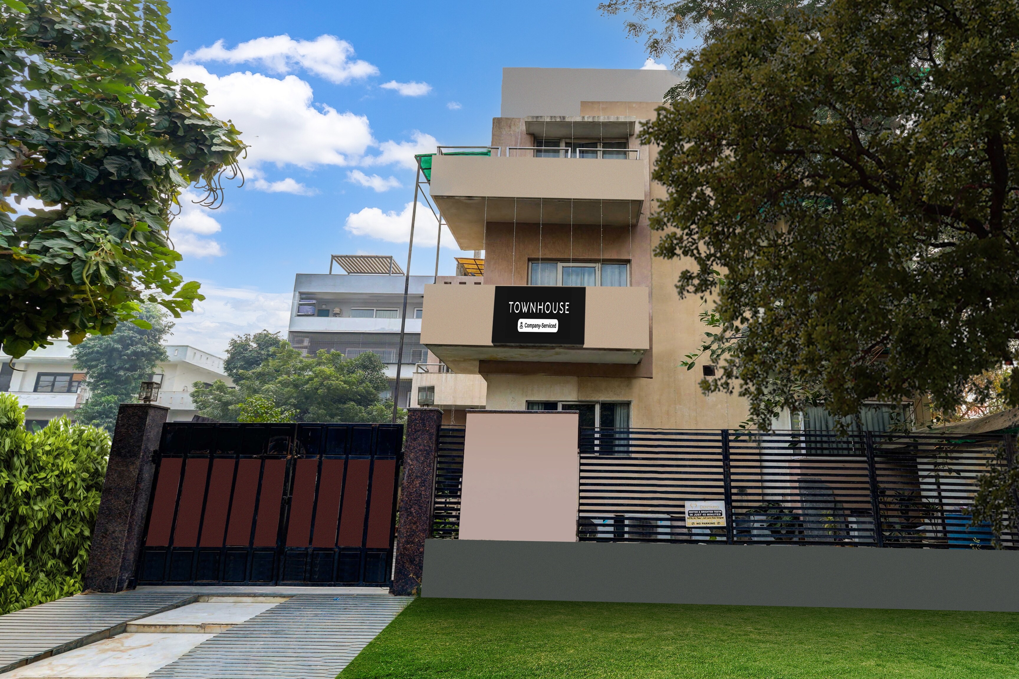 Townhouse Oak Sector 25 Gurgaon - Tap to explore photos
