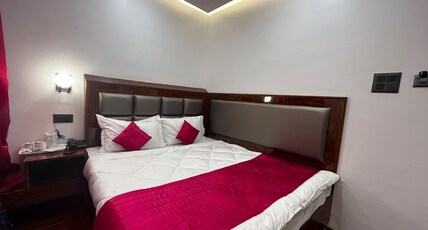 The Warrick | A Luxe Stay Near Mall Road Room Type - Standard Room
