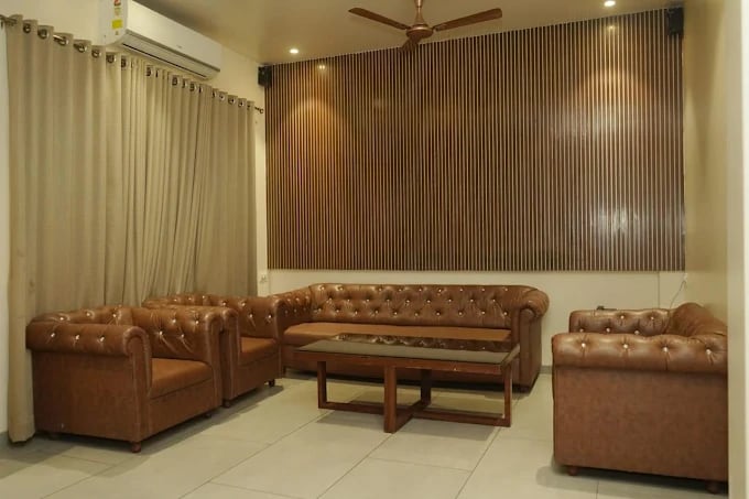 Hotel Sapphire Inn Central Park Kalyan, 2 km from Kalyan Railway Station - Tap to explore photos