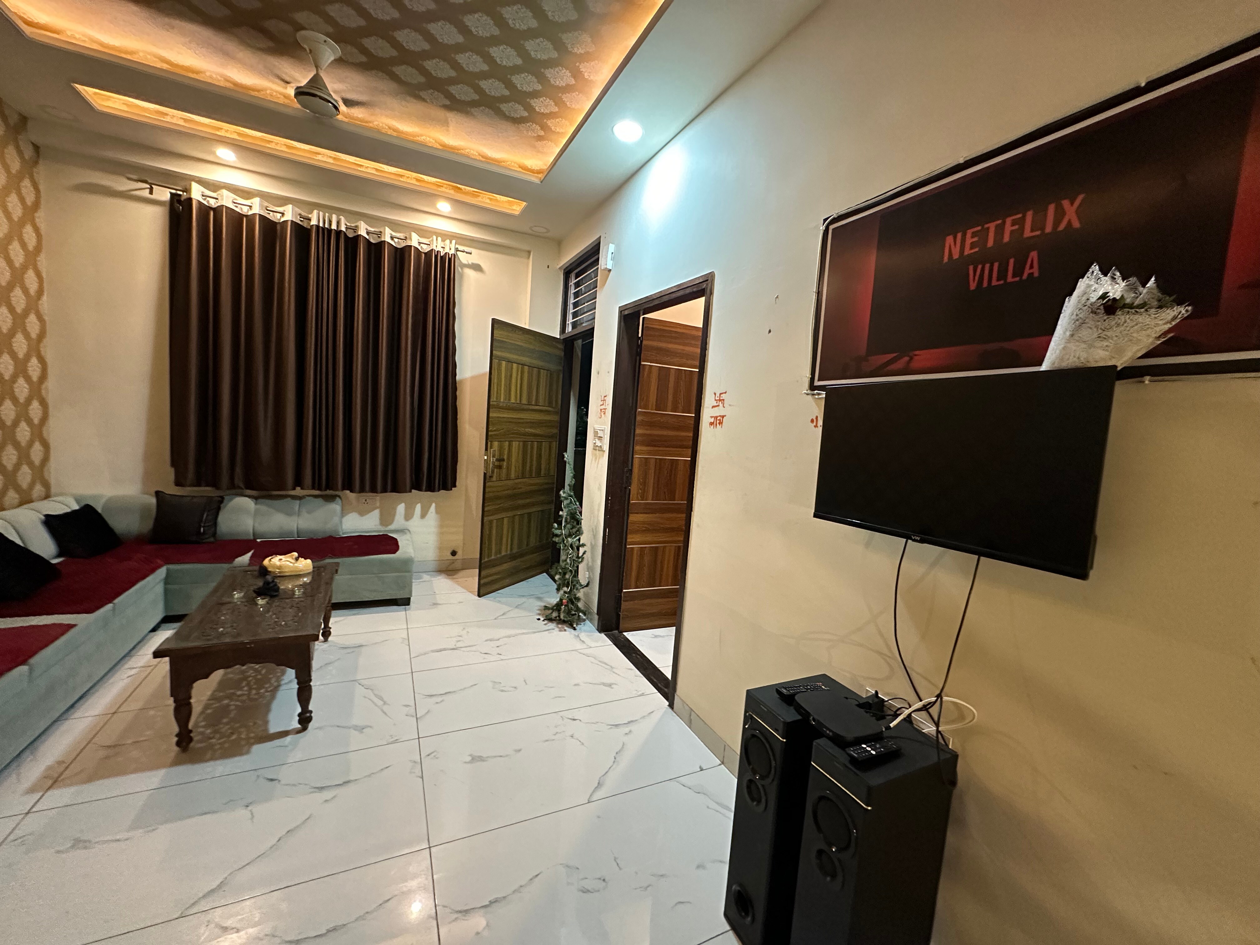 Netflix Villa - Tap to explore photos