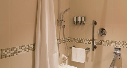 Hampton by Hilton Rome East Room Type - QUEEN ACCESSIBLE ROOM