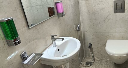 "THE CINCO BLISS GACHIBOWLI" Room Type - Standard Queen Bed Rooms "THE CINCO BLISS GACHIBOWLI" Room Type - Standard Queen Bed Rooms