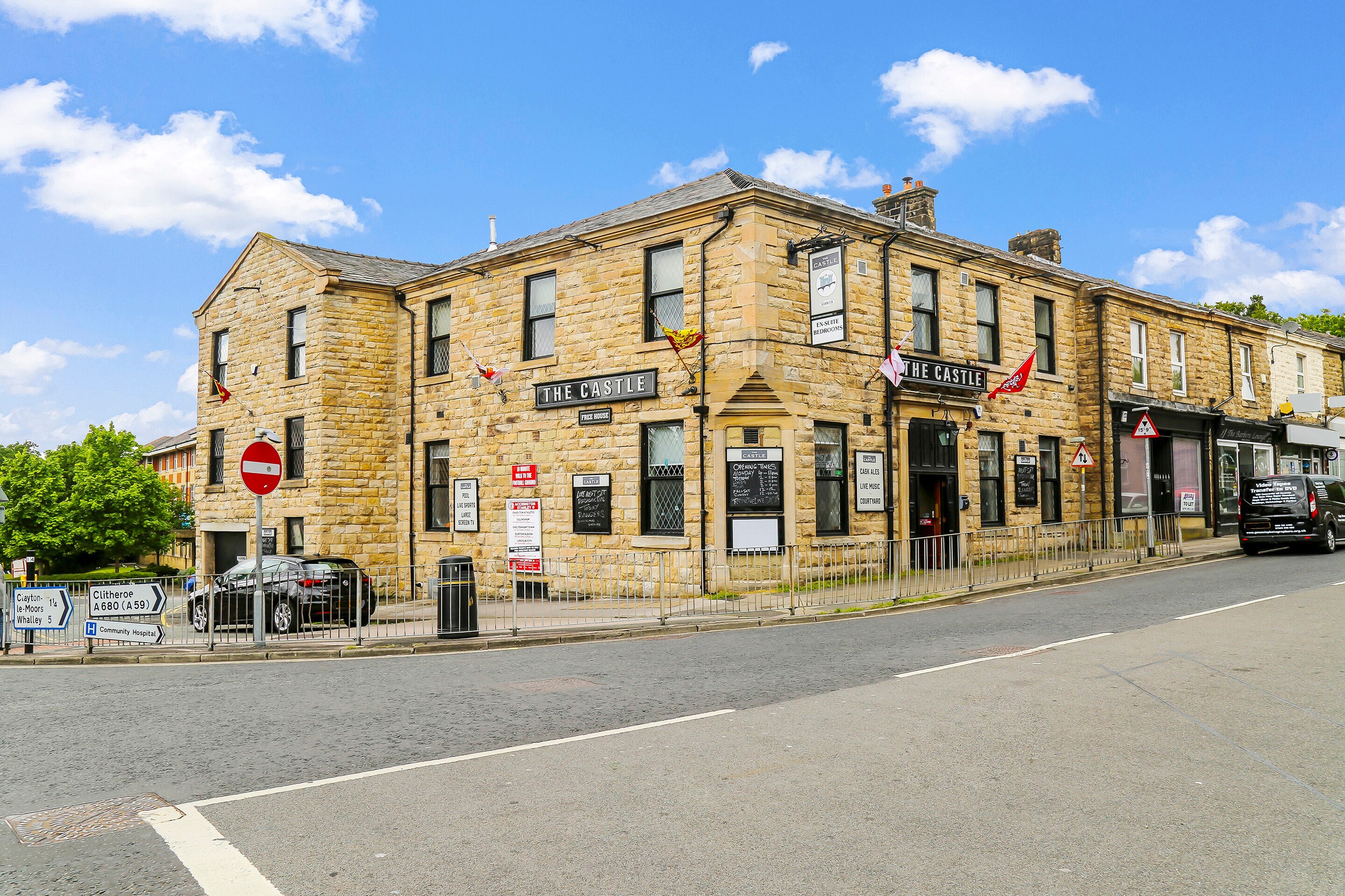 OYO Castle Hotel, Accrington - Tap to explore photos