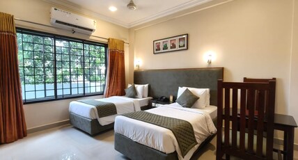 Hotel Sahana Castle Room Type - Deluxe Twin Bed