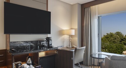 Conrad Istanbul Bosphorus Room Type - KING DLX PARTIAL BOSPHORUS