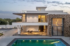 Luxury 3BHK Villa Pool Jacuzzi Billiards