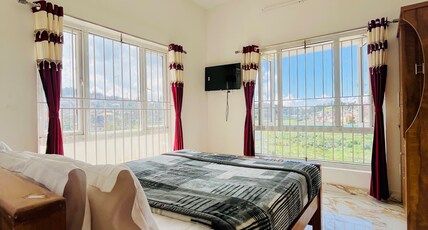 SRI HARI SHRINIVAS RESIDENCY Room Type - Superior Room with City View