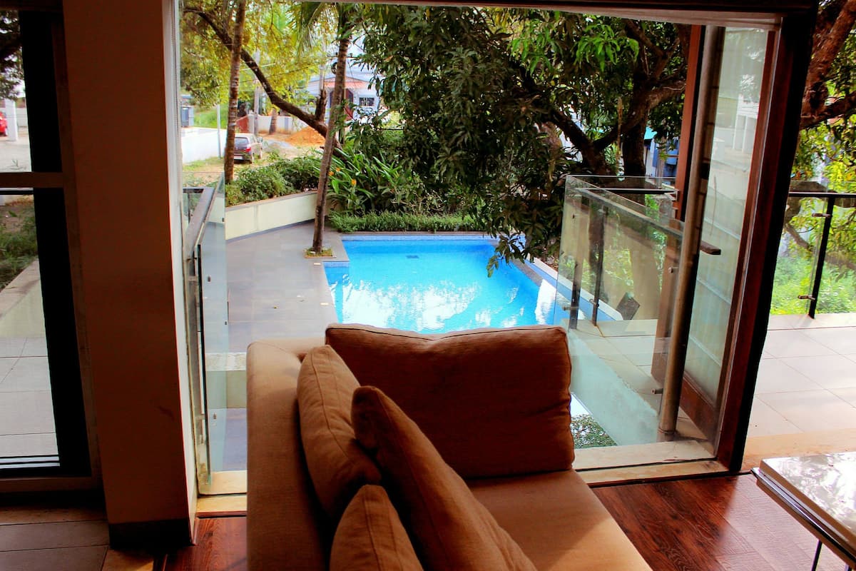 Luxurious 2bhk for Ultimate Holiday Exp - Tap to explore photos