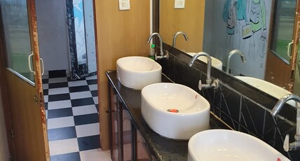 Solo Backpacker Room Type - Cabin Room with Common Washroom