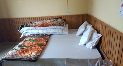 Varindavan Hotel & Restaurant Room Type - Family