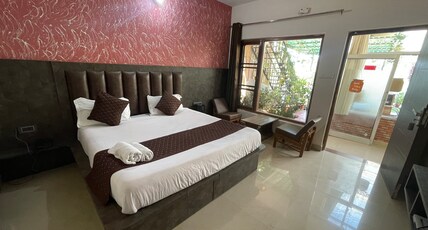 The Panda Room Type - Deluxe Room With AC