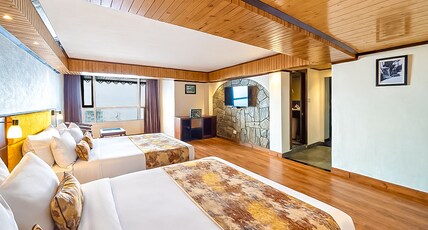 Yashshree Mall Road Darjeeling Room Type - Premium Family Room with Valley View