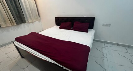 SPOT ON THE GRAND PALACE Room Type - Classic