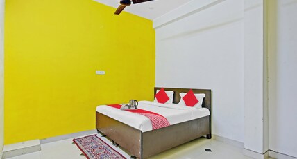 OYO 82775 Radhe oyo hotel Room Type - Classic