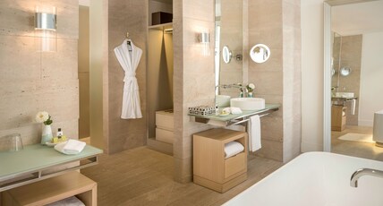InterContinental Hayman Island Resort Room Type - 1 Bedroom Suite Pool Access InterContinental Hayman Island Resort Room Type - 1 Bedroom Suite Pool Access
