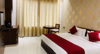 Rajathadri Royal inn Room Type - Deluxe Double Room Rajathadri Royal inn Room Type - Deluxe Double Room