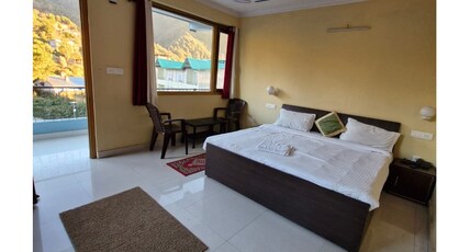 Hotel Himani Pangoot Room Type - Deluxe Room
