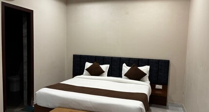 Kanha Motel Room Type - Luxury Room with Kitchenette