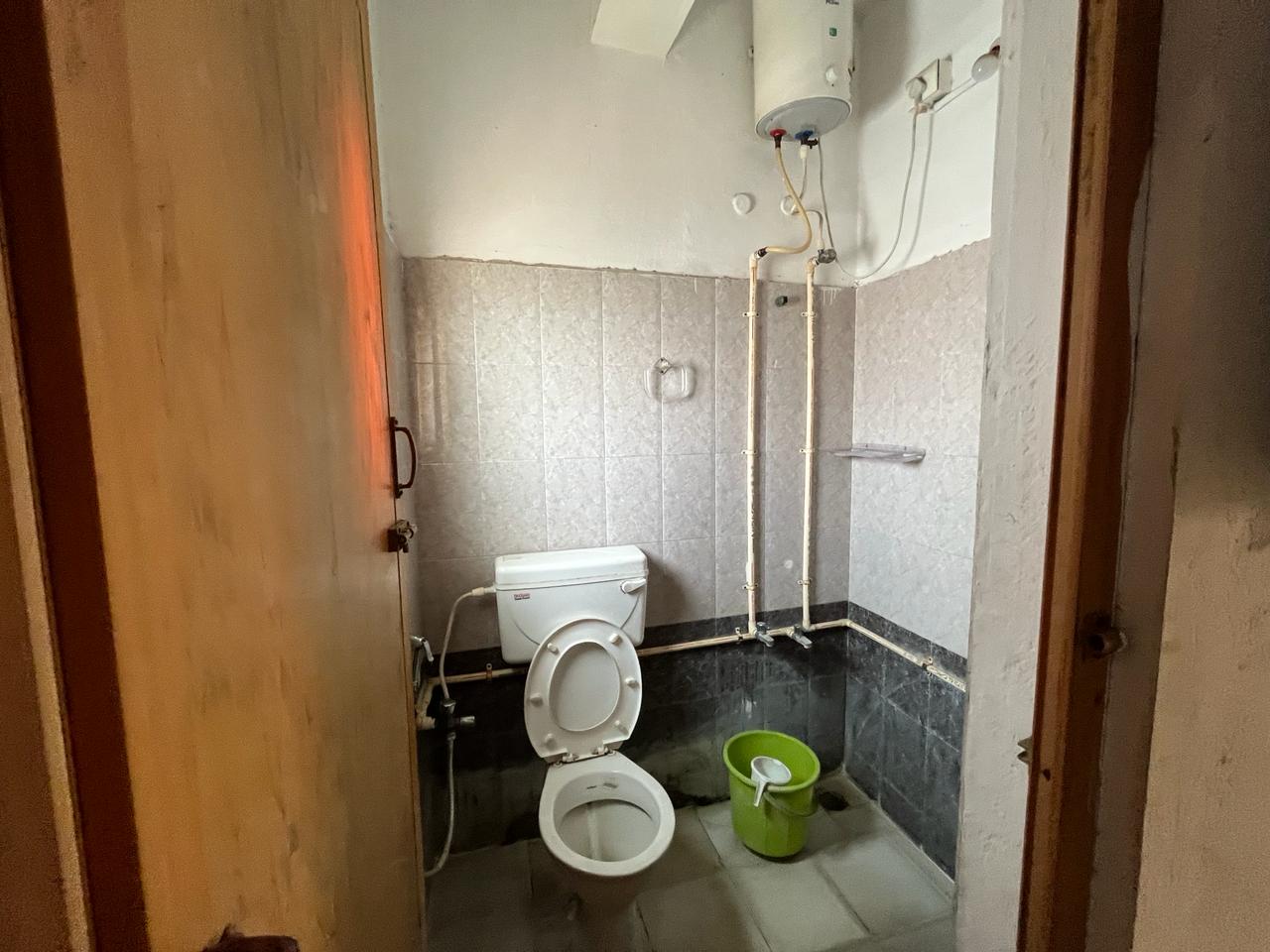 Meera Stays - Tap to explore photos