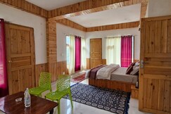 Woodstock Villa & Cafe