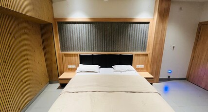 Hotel Pratap Inn Room Type - Deluxe Room