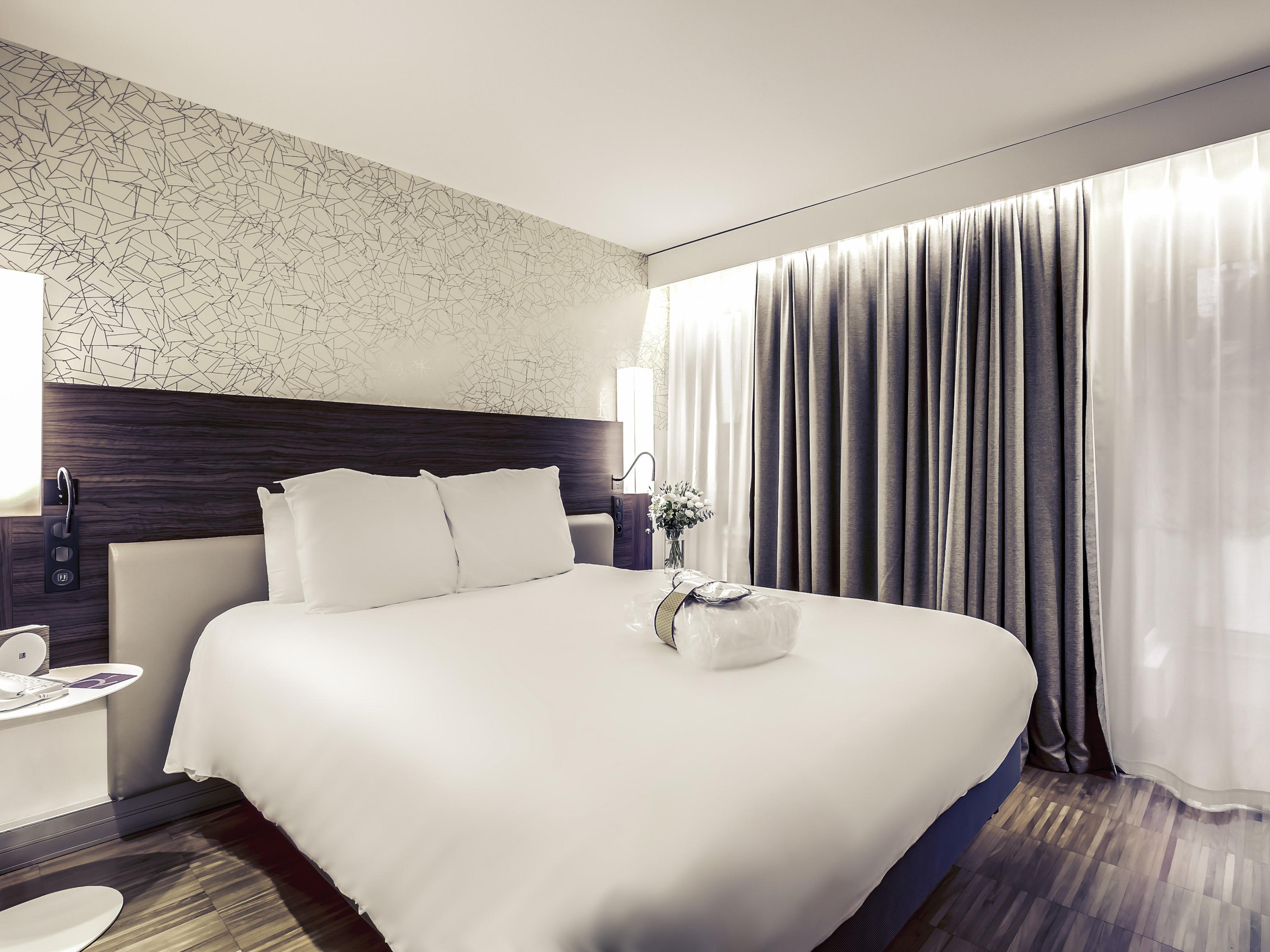 Mercure Paris Arc de Triomphe Etoile - Tap to explore photos