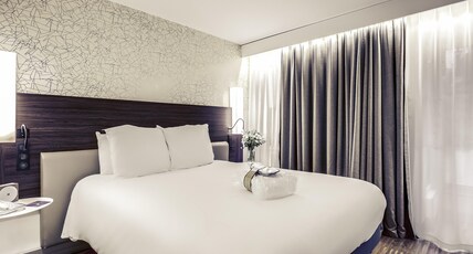 Mercure Paris Arc de Triomphe Etoile Room Type - Privilege Room with 1 double bed